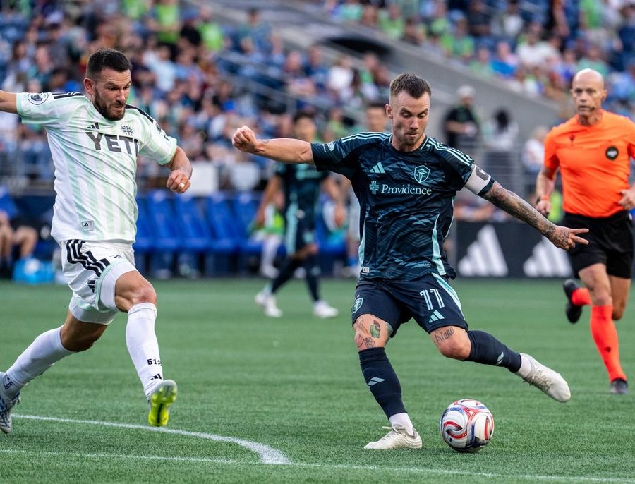 Damian Las' strong debut in net leads Austin FC past skidding Sounders