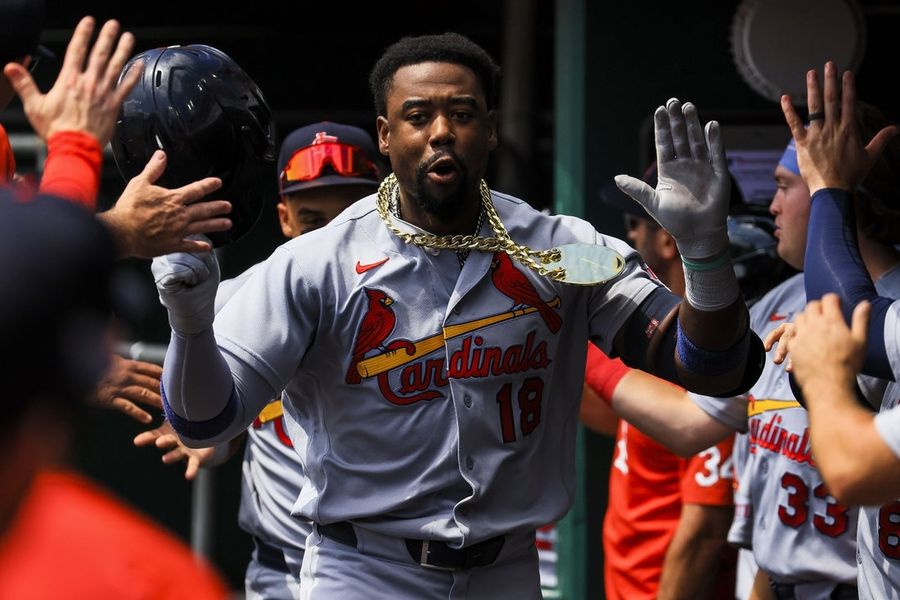 Ninth-inning error looms large as Cardinals rally past Reds
