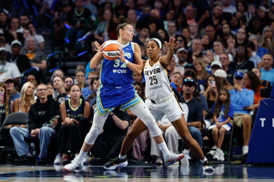 Arike Ogunbowale nets 32 as Wings halt Fever win streak at 5