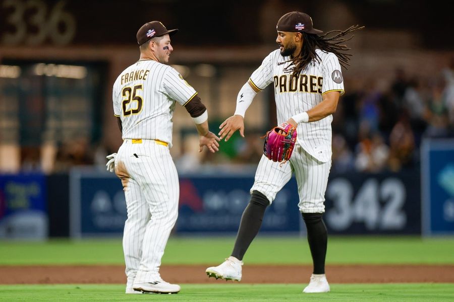 Padres seek sweep of Twins after another comeback win