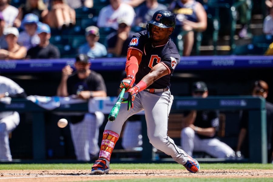 Chase DeLauter lidera o ataque dos Guardians e completa a varrida sobre os Rockies.