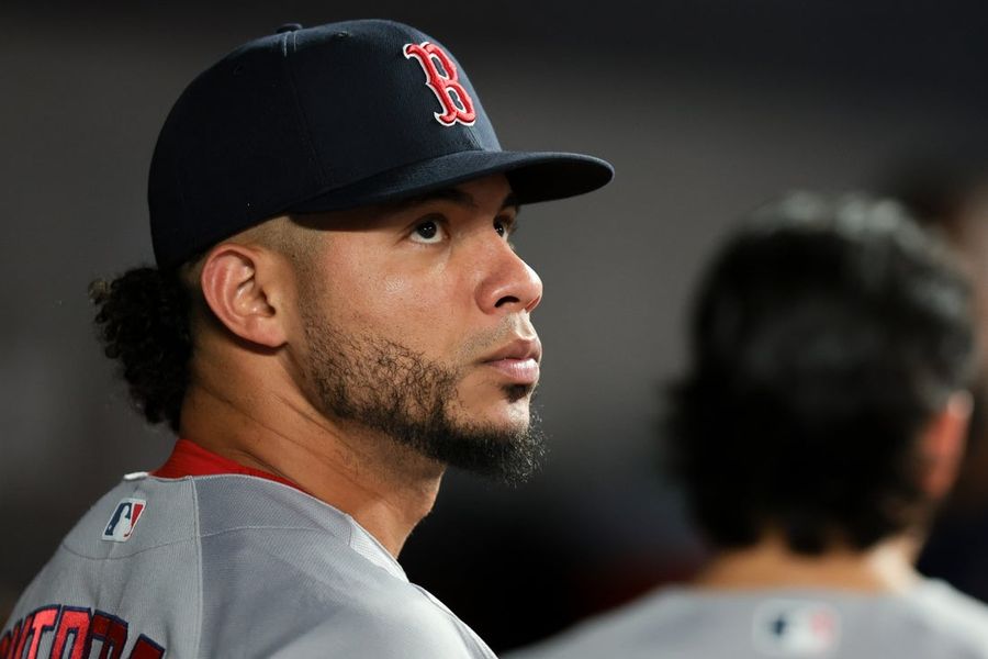 Red Sox put All-Star 1B Willson Contreras (hamstring) on IL