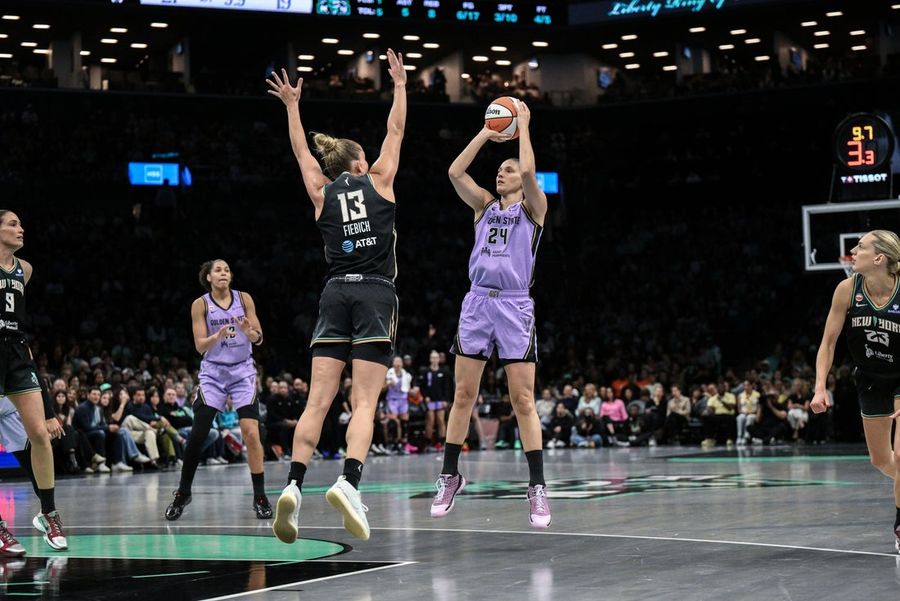 Cecilia Zandalasini, Valkyries stifle Liberty in road victory