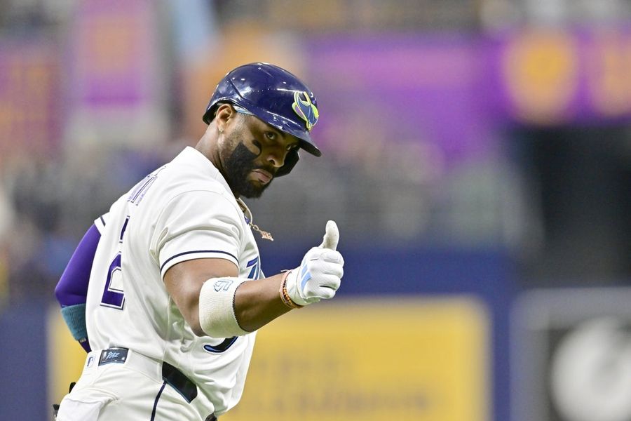 Rays ride 5-run fourth to pull away from Padres