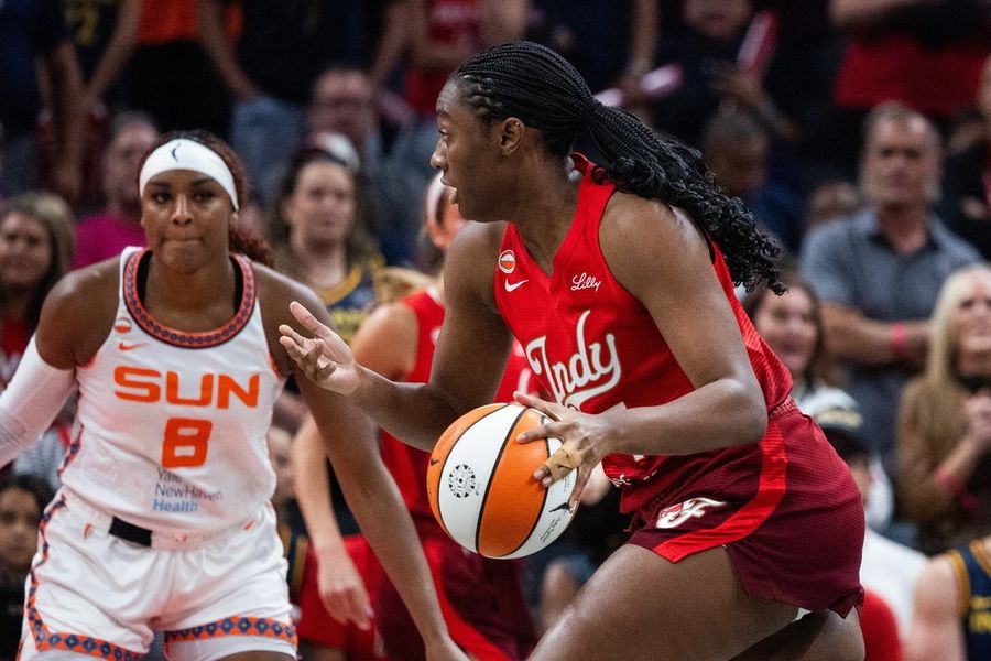 Caitlin Clark, Kelsey Mitchell combine for 68 as Fever trounce Sun
