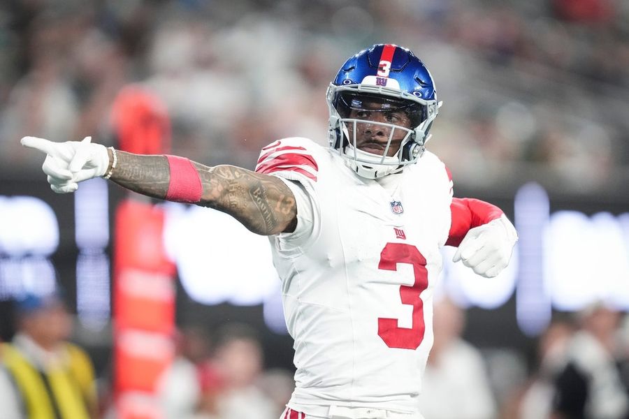Odell Beckham Jr. completes comeback, makes Giants’ roster