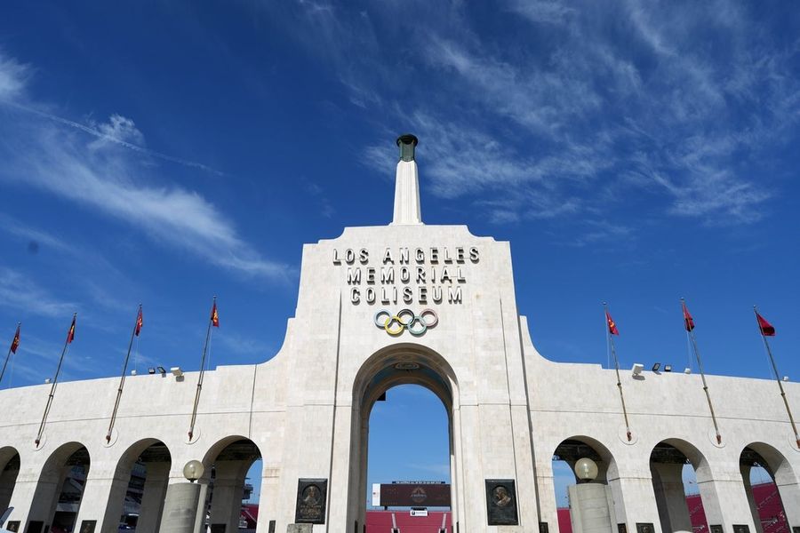 USC calls for 'increased attendance' after thin crowd for opener