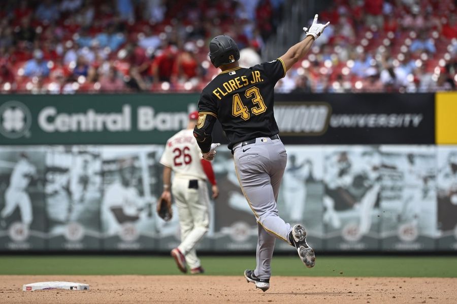 Rafael Flores' 3-run shot helps Pirates beat Cards