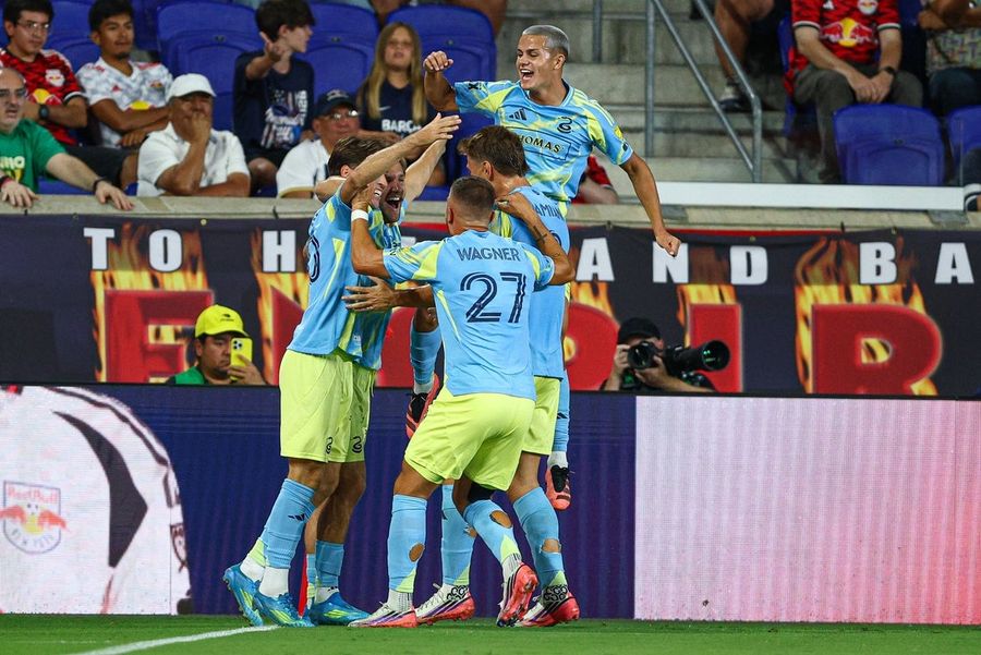 Philadelphia Union make up ground on Red Bulls with 3-1 win