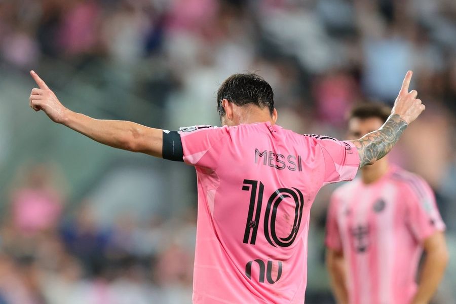 Argentina to honor Lionel Messi with 10th-minute tribute