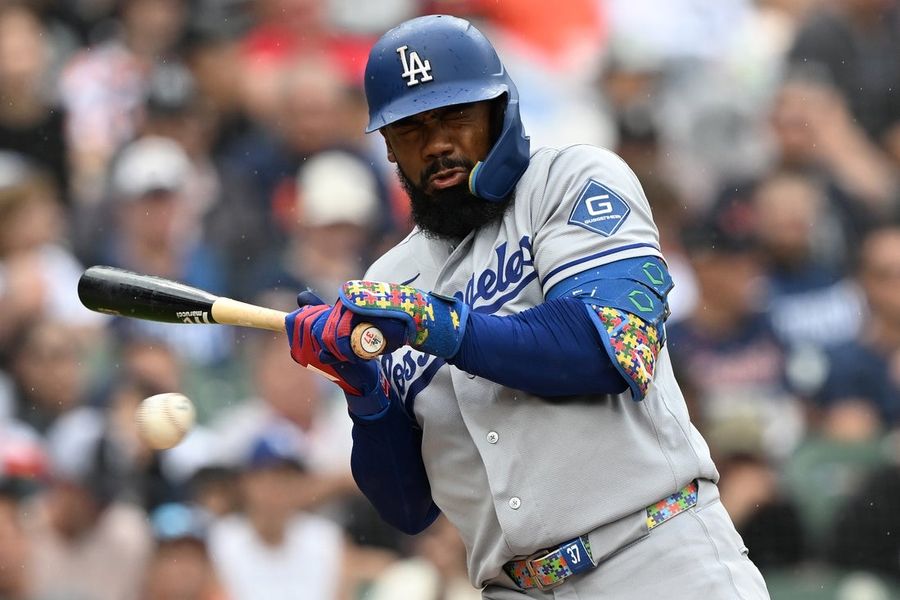 Dodgers return home looking to revive offense against Cardinals