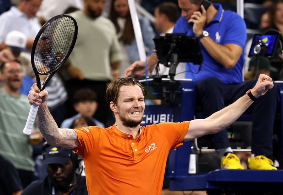 ATP roundup: Alexander Bublik survives thriller to reach Almaty semis