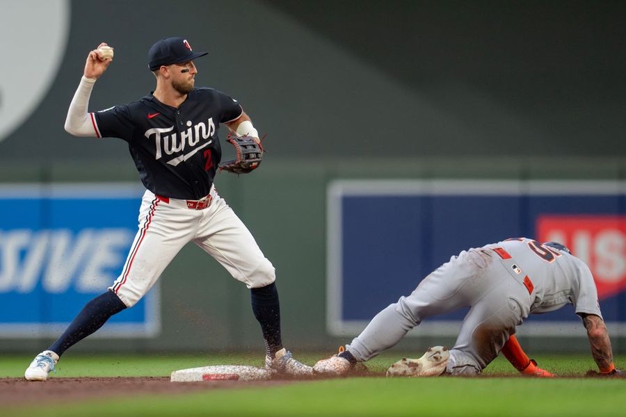 Entrada com 10 corridas impulsiona os Twins para a segunda vitória consecutiva sobre os Tigers.
