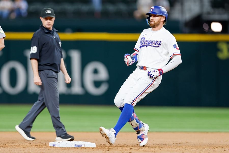 Brandon Nimmo marca cinco pontos e os Rangers vencem os Athletics.