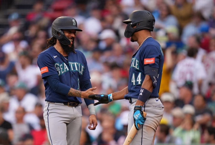 Mariners riding positive vibes into encounter vs. A's