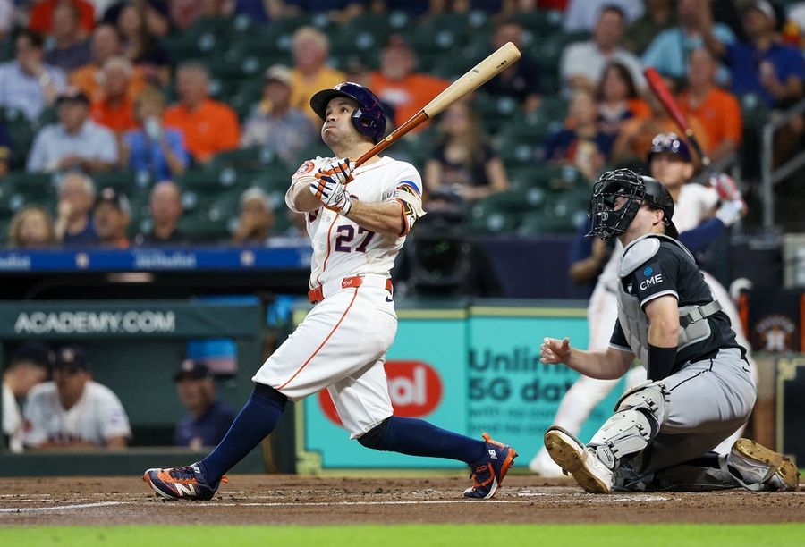 Astros pitching holds down White Sox in series-clinching win