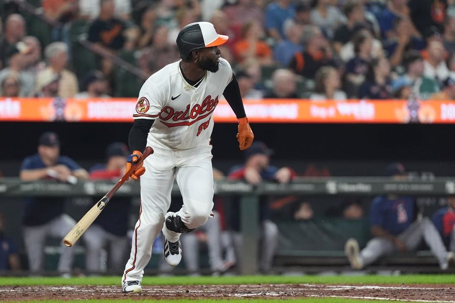Orioles place OF Luis Robert Jr. (hamstring) on IL