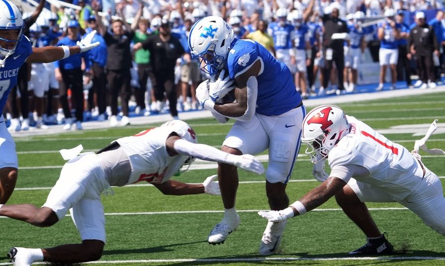 Kenny Minchey (4 TDs), Kentucky open with rout of Youngstown State
