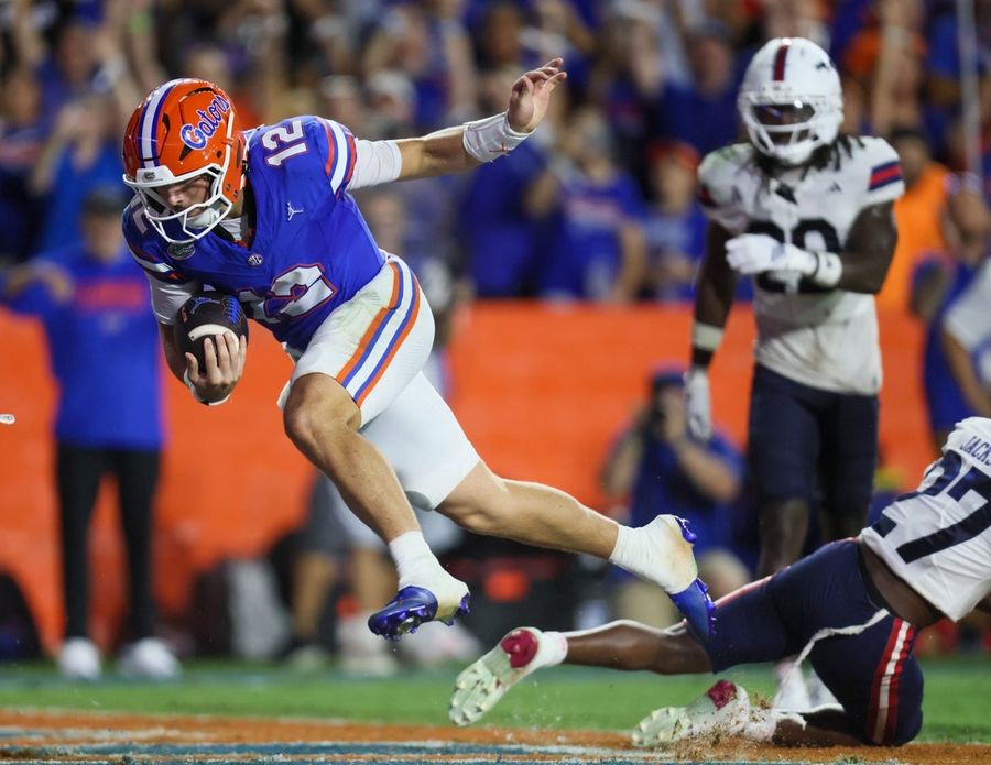 El debut de Aaron Philo en Florida fue un triunfo para los Gators, que aplastaron a FAU.