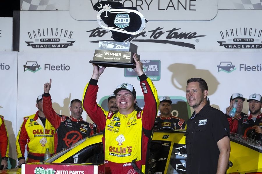 Sheldon Creed wins Chase opener at Darlington, closes championship gap
