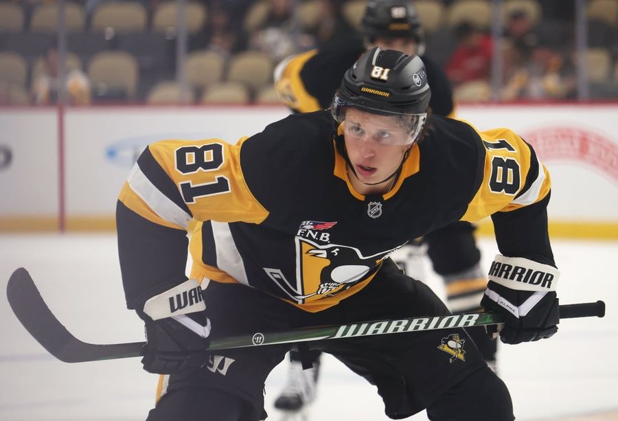 Los Penguins, preocupados por el estado de Ben Kindel, se enfrentan a los Panthers.