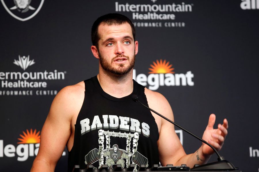 Derek Carr: I can play another 15 years! [... crickets]