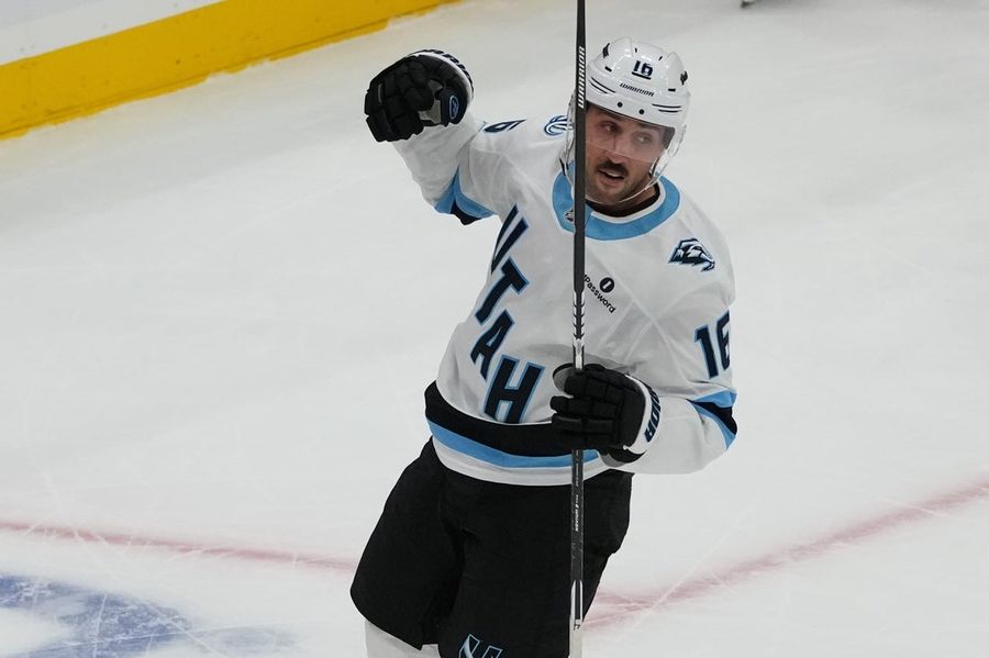 Lightning, Mammoth enjoying strong starts to season