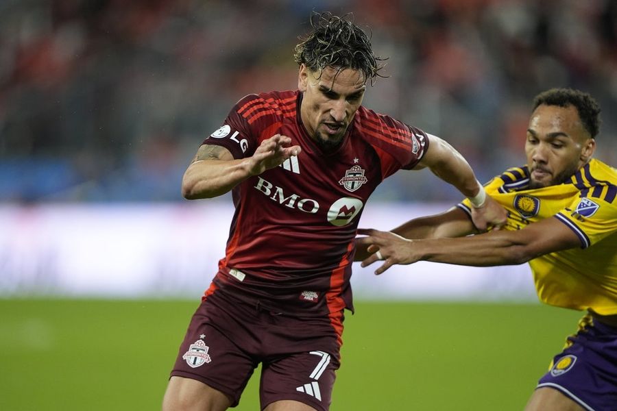 El Toronto FC debe vencer al D.C. United para mantener vivas sus esperanzas de playoffs.