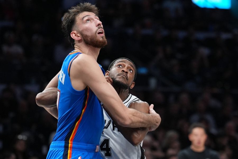 Los Nuggets presentan una banca renovada en el complicado partido inaugural contra los Thunder.