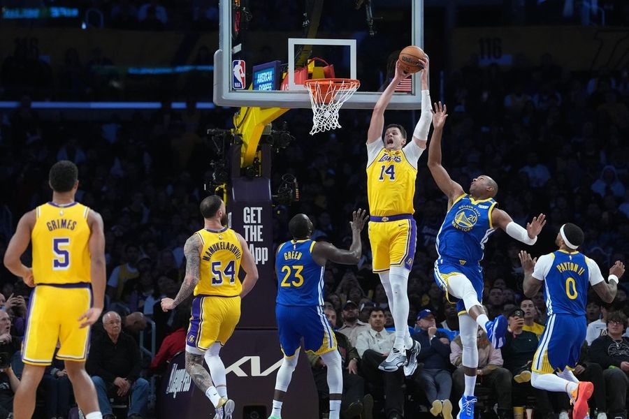 Clippers, Lakers renew rivalry with new stars leading way