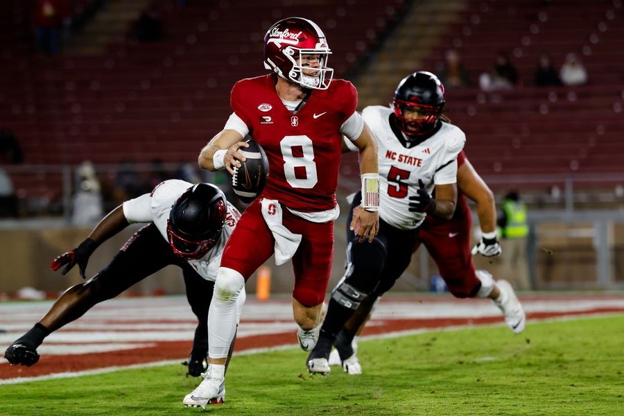 Davis Warren (4 TDs), Stanford fend off late NC State rally