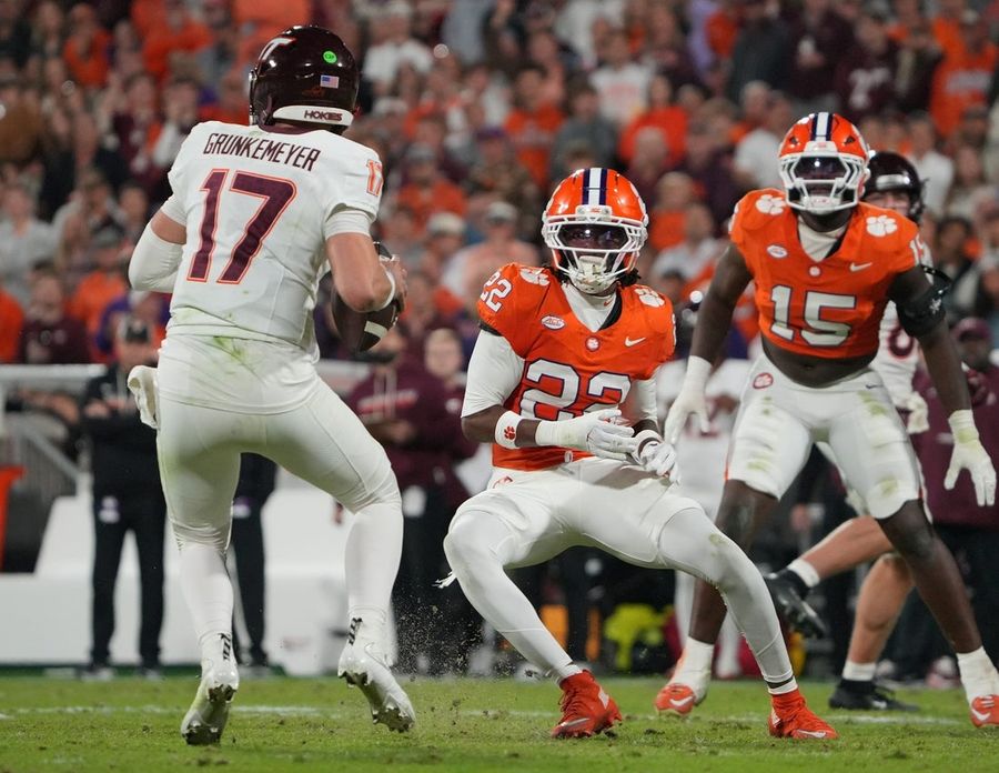 Ethan Grunkemeyer’s late TD pass lifts Virginia Tech over Clemson
