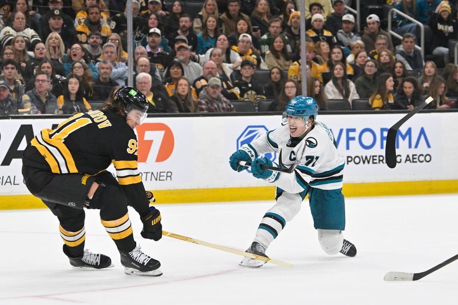 Bruins tally 4 in the 3rd to edge Sharks, extend unbeaten streak to 8 