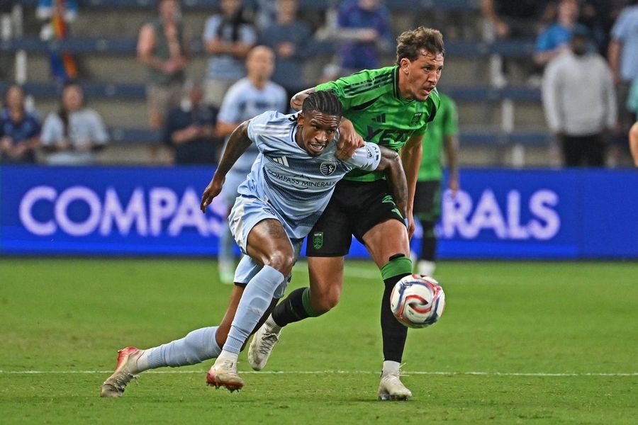 Myrto Uzuni scores twice as Austin FC knocks off Sporting KC