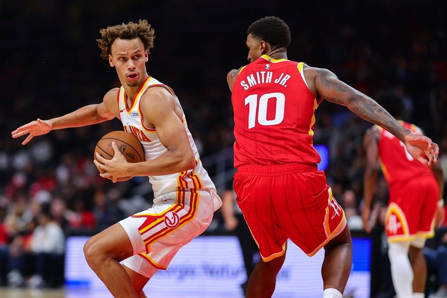 Kevin Durant leads balanced attack as Rockets take down Hawks