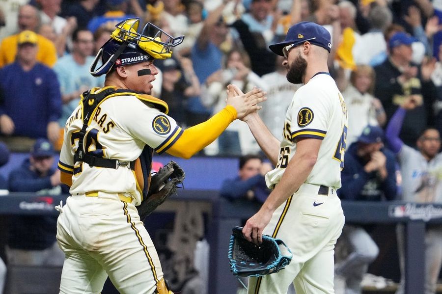 Brewers erase four-run deficit, take 2-0 World Series lead vs. Rays