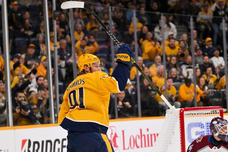 Ryan O’Reilly anota dos goles y los Predators desmantelan a los Avalanche.