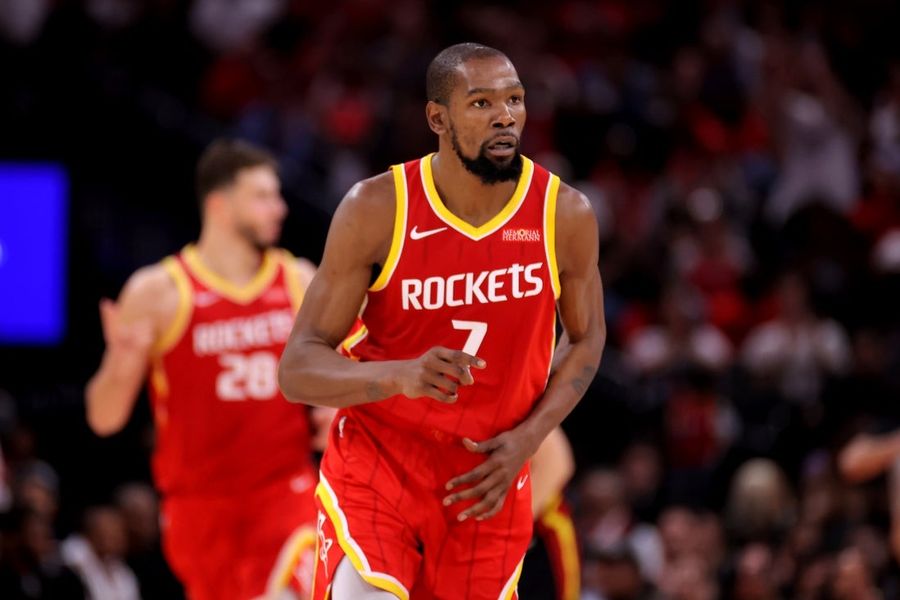 Rockets finding ways to limit Kevin Durant's load with Bucks up next