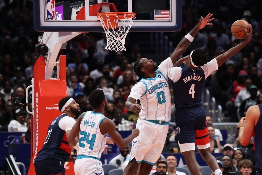 Anthony Davis leads new-look Wizards to win over anemic Hornets