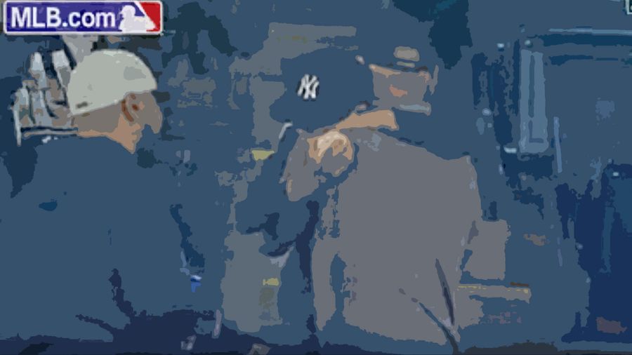 SEE IT: Blue Jays fan shows Yankee fans what class looks like... and other highlights from last night