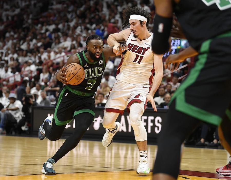 Derrick White's big night sends Celtics to 3-1 edge on Heat 