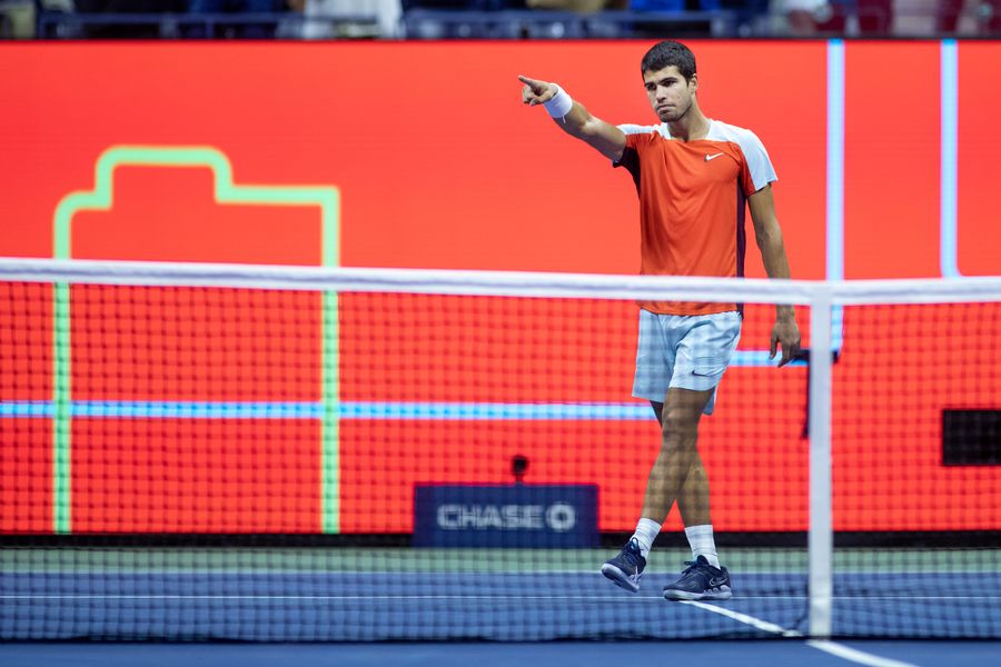 Oh great, they’re letting humanoids play tennis now