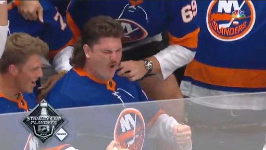 Please enjoy Dan Feeney’s glorious mullet as Jets O-line guzzles beer at Islanders playoff game