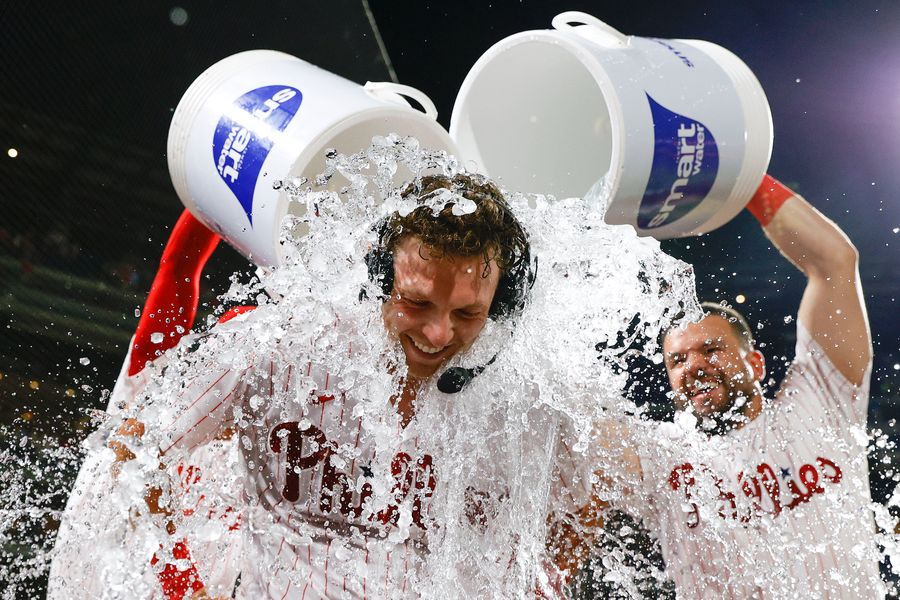 Only the Phillies could win 10 of 11 and have it not matter