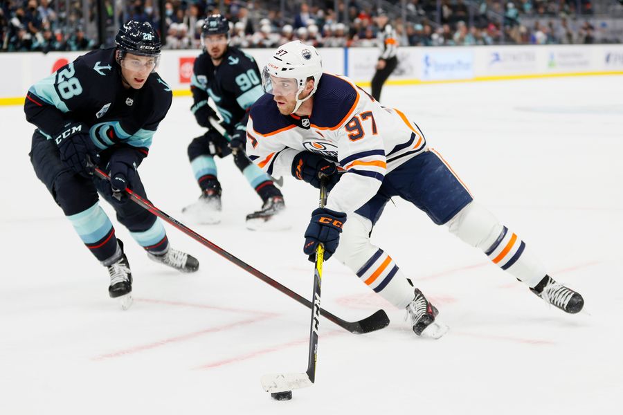 Who needs D? Not the NHL