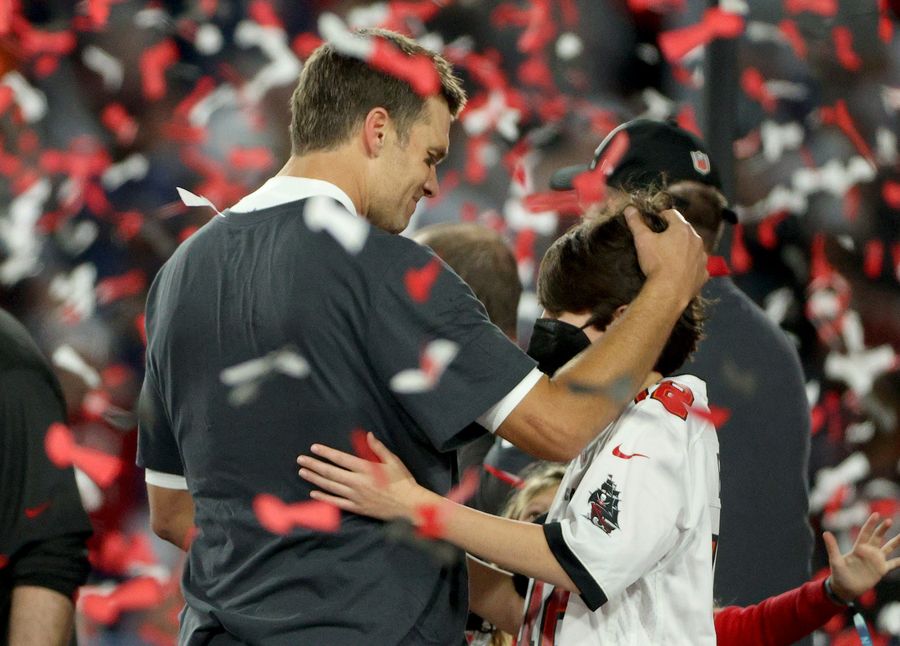 Tom Brady’s son is a ball boy for the Bucs, and no, that’s not great