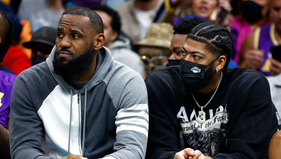 Another day, another injury for the Los Angeles Lakers