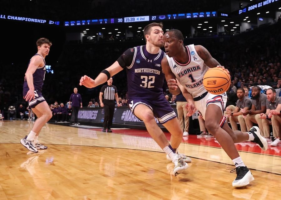 Ex-Florida Atlantic star Johnell Davis chooses Arkansas