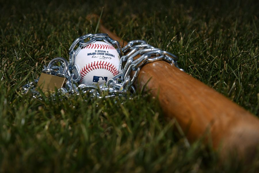 For MLB players, streaming deal is rotten Apple