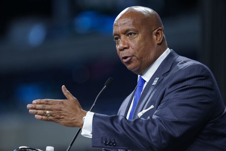 Chicago Bears name B1G commish Kevin Warren as team president